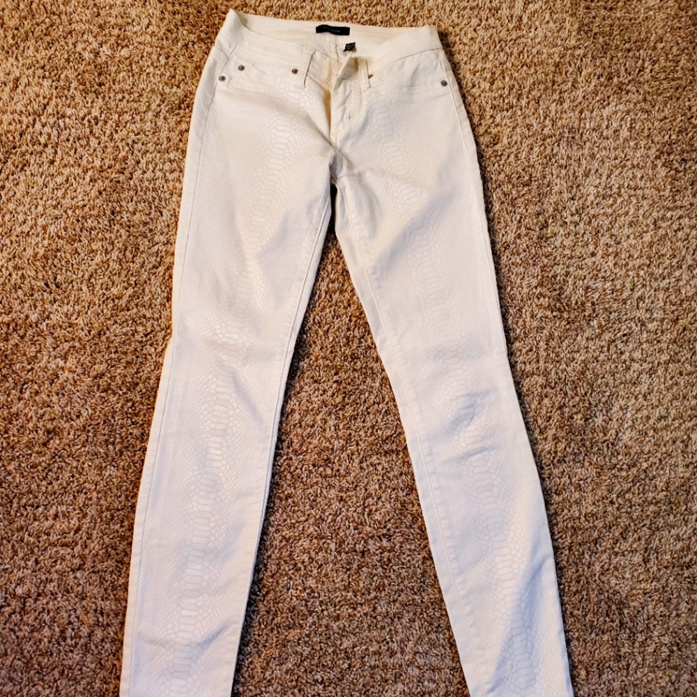 Bebe Creme Snakeskin Pants size 26